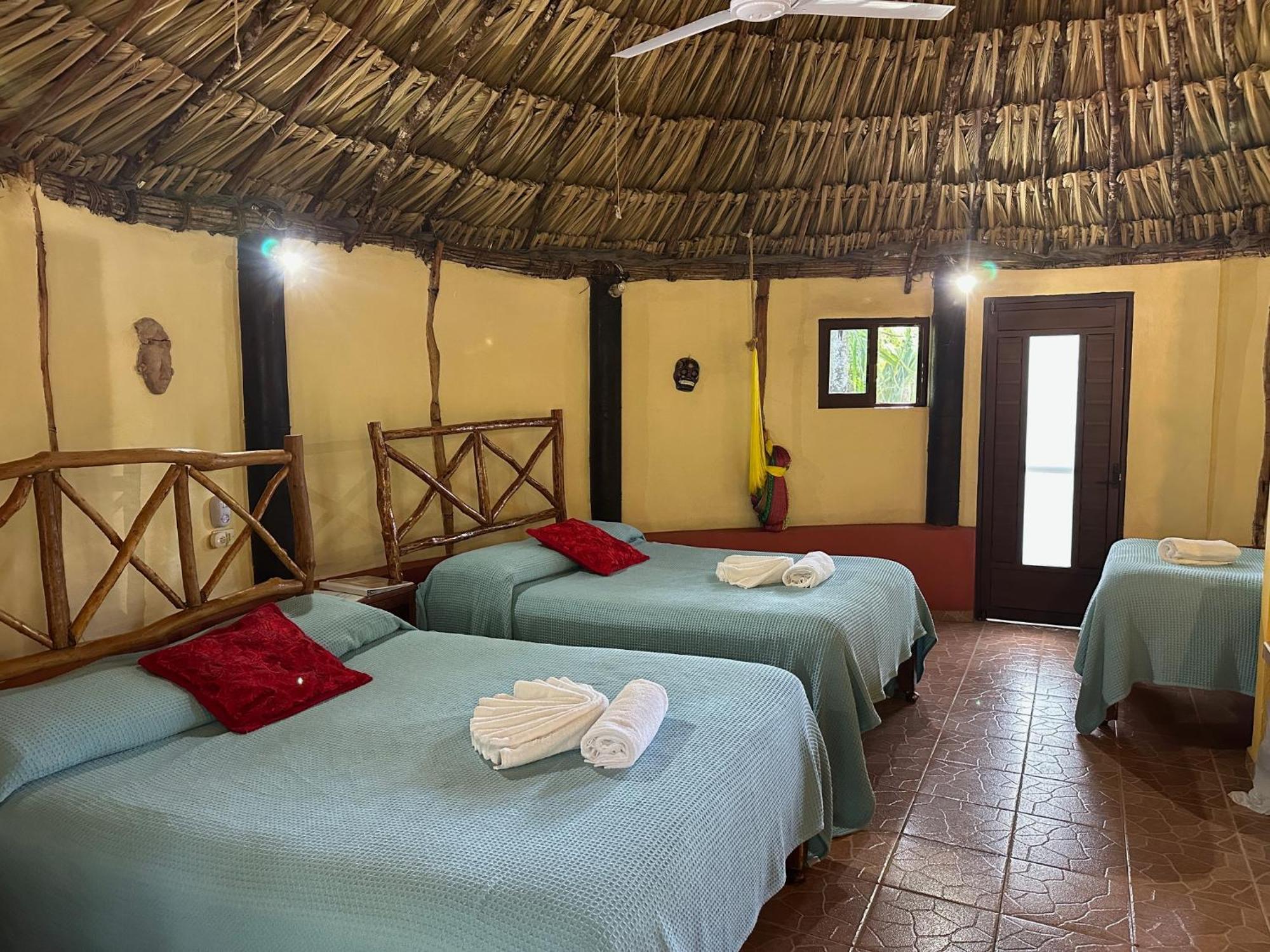 The Pickled Onion B&B And Restaurant Uxmal Санта-Элена Экстерьер фото