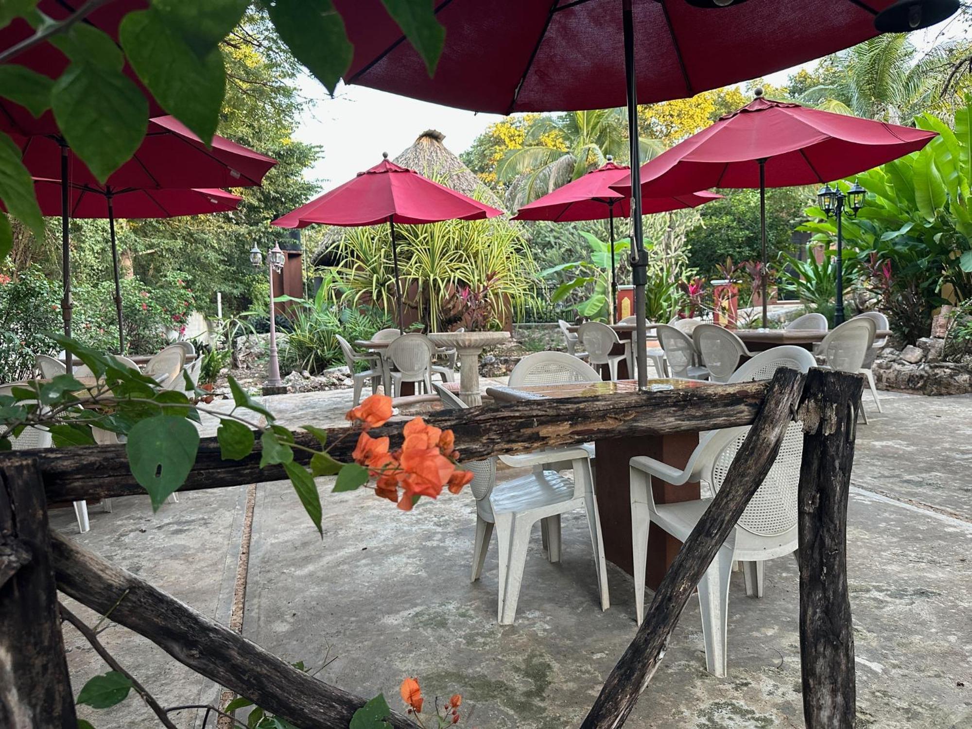 The Pickled Onion B&B And Restaurant Uxmal Санта-Элена Экстерьер фото